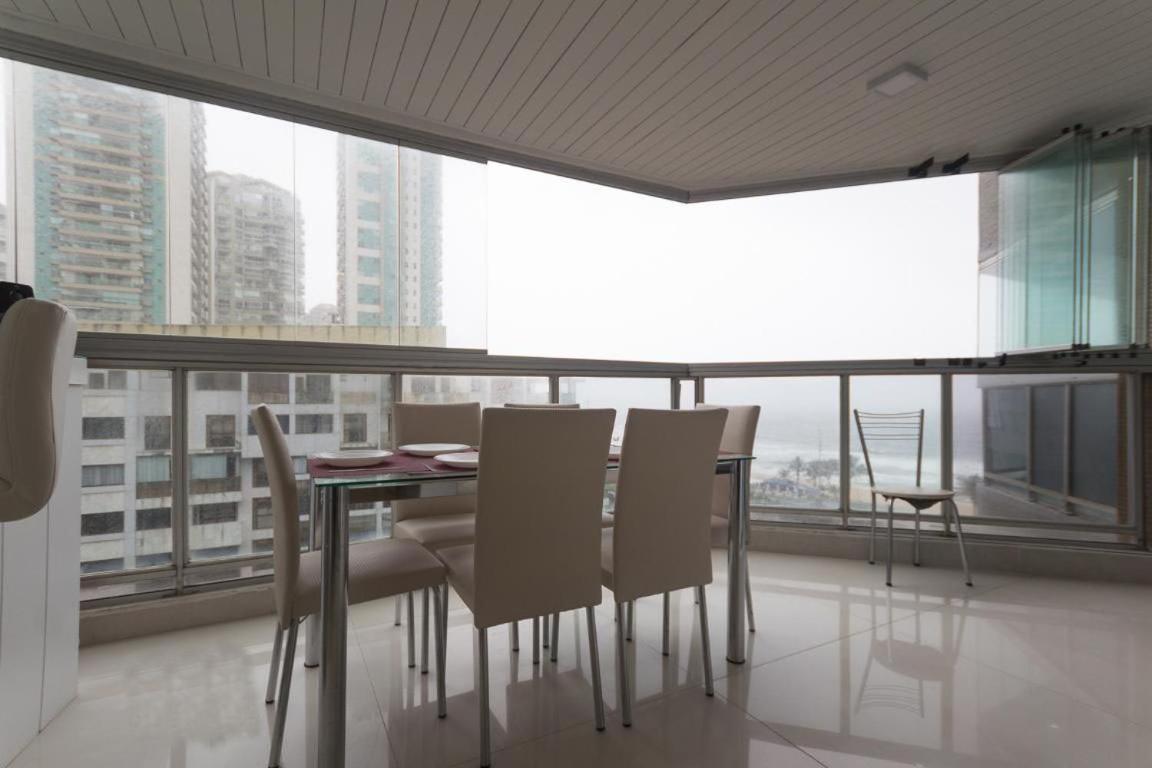 Apartamento Apto. Com Linda Vista Posto 5 Barra Da Tijuca *